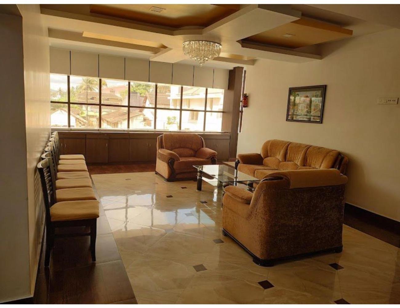 The Grand Krishna Luxury Hotel, Chikmagalūr Extérieur photo
