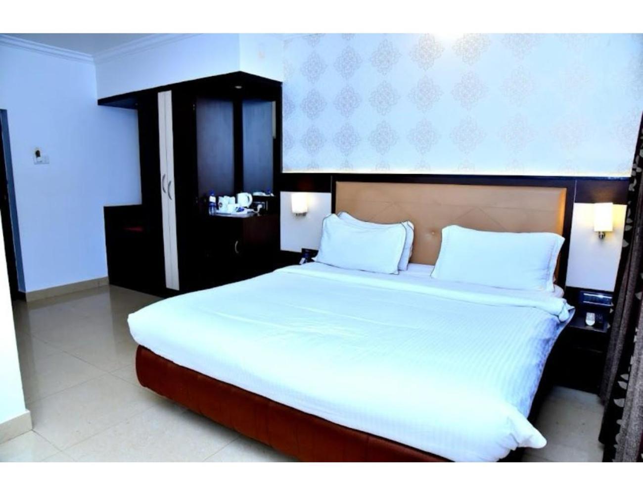 The Grand Krishna Luxury Hotel, Chikmagalūr Extérieur photo