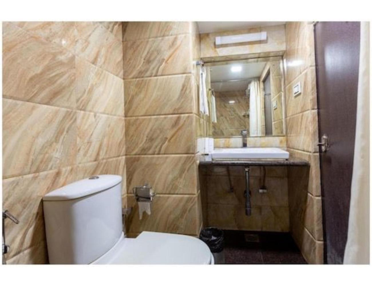 The Grand Krishna Luxury Hotel, Chikmagalūr Extérieur photo