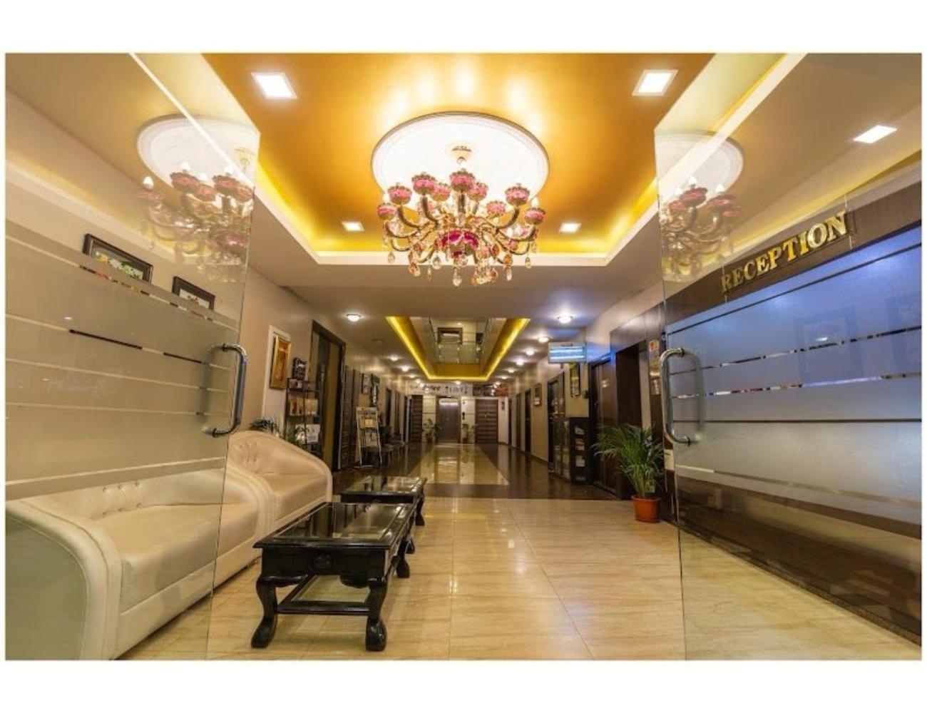 The Grand Krishna Luxury Hotel, Chikmagalūr Extérieur photo